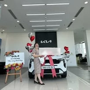 Kia Nam Định - Một buổi xem xe thực tế của khách hàng.
