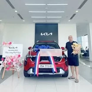 Kia Nam Định - Hình ảnh hoạt động bán hàng thực tế.