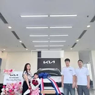 Kia Nam Định - Hoạt động giới thiệu xe và tư vấn trực tiếp.